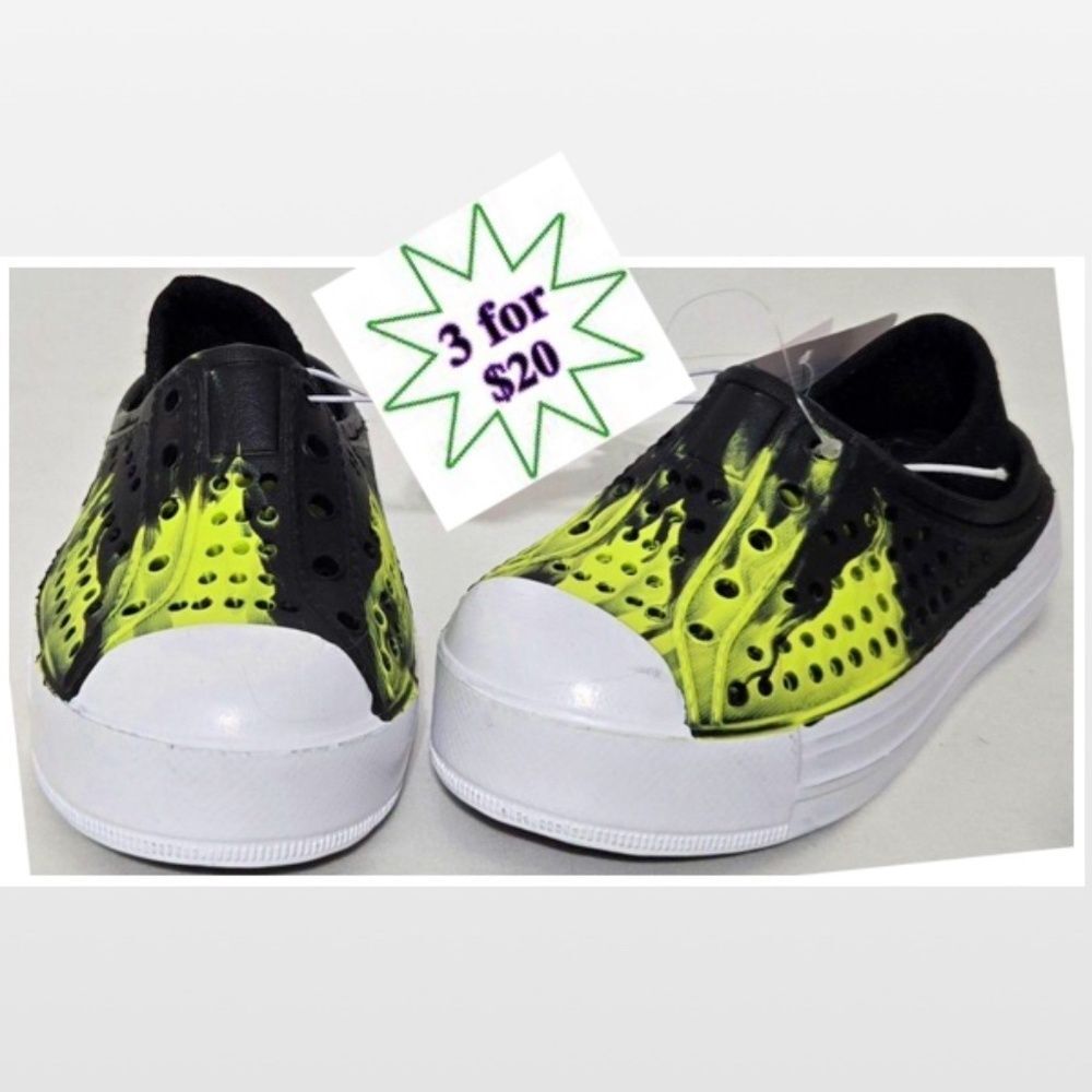 New Stepping Stones Kids Shoes Boys Size 5 EVA Sneakers Black Green NWT
